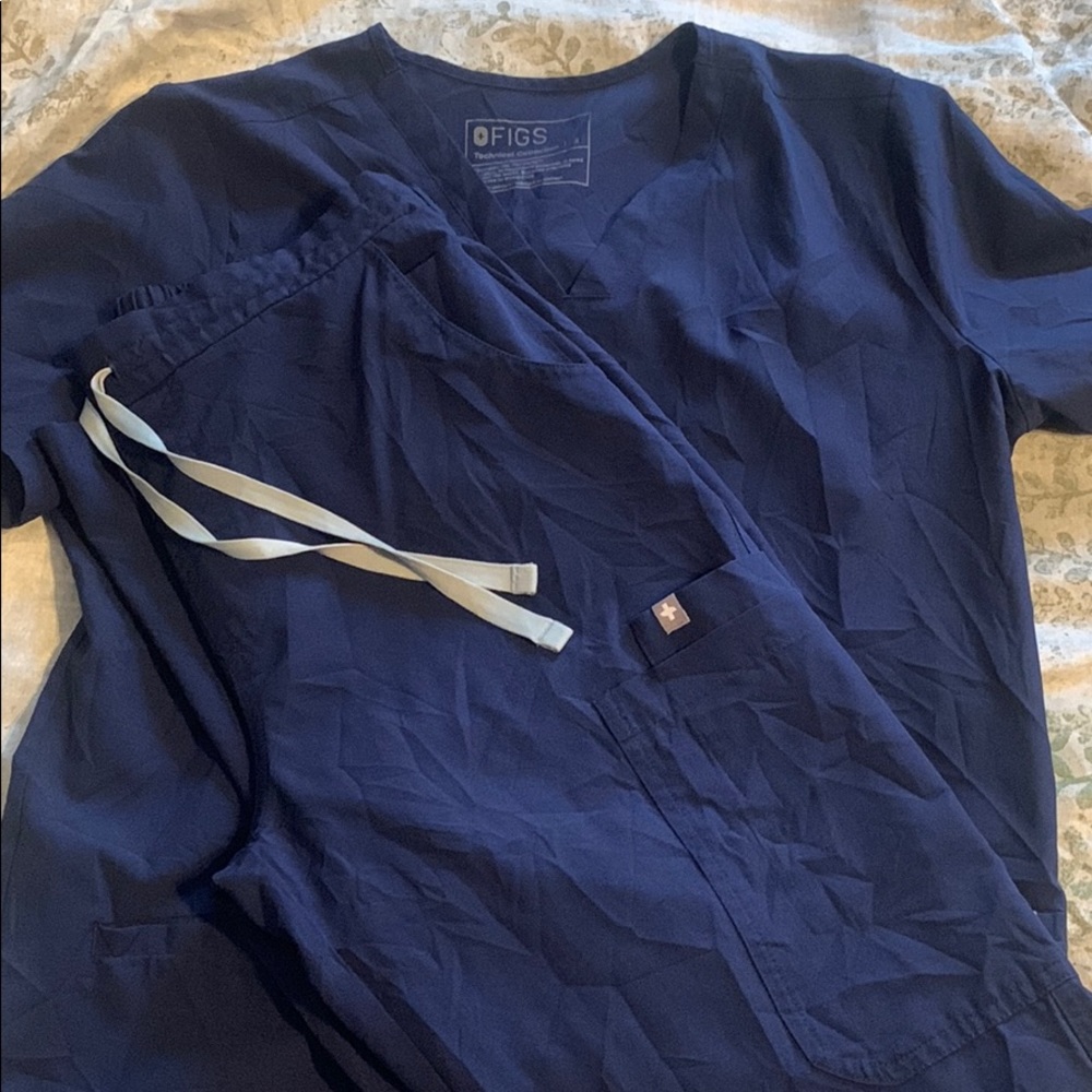 Figs scrubs